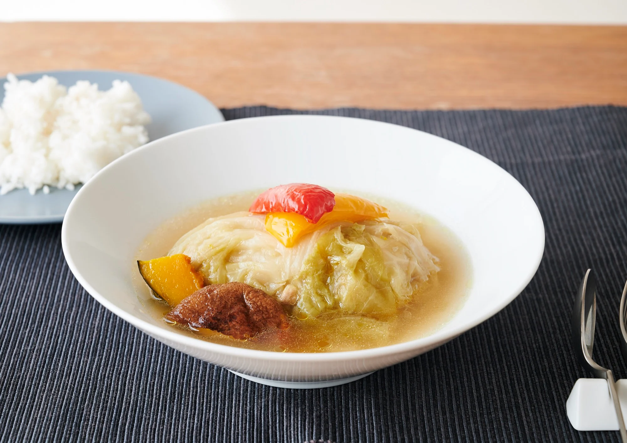 夕食の手作りロールキャベツ